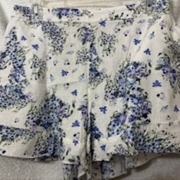 Philosophy previously loved linen blend ruffle hem floral print shorts Size M - Picture 1 of 8